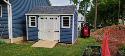 LISB-Huntington-Station-8x12-Cape-bayou-clapboard-estate-grey-6-lite-doors-lineals-2