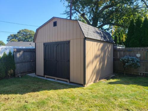 LISB-Jericho-12x12-gambrel-taupe-slate-trim-and-doors-black-roof